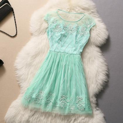 Sleeveless Mixed Spun Lace Dress
